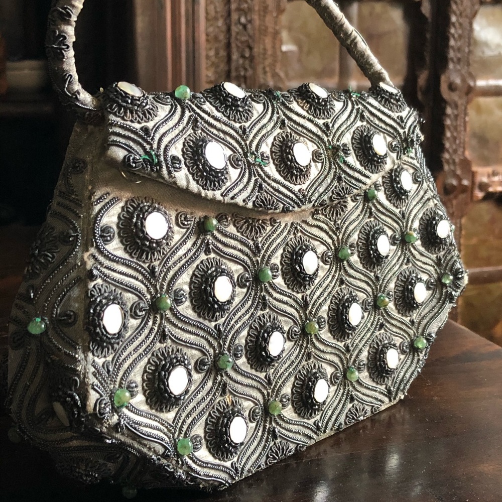 Vintage Silk, Natural Emeralds & Natural Baby Pearls Handbag ♥️